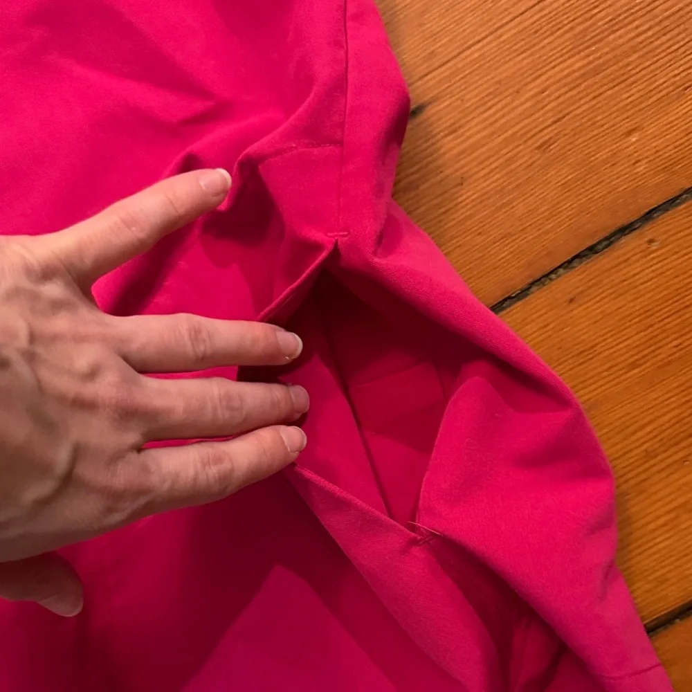 Women’s loose-fitting Scrub Top (Mandala) - Picture 2 of 3